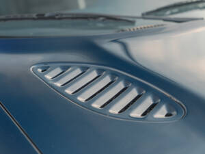 Immagine 22/67 di Aston Martin V8 Vantage V550 (1996)