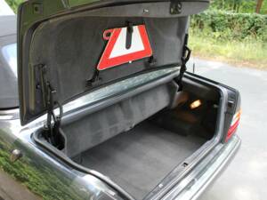 Bild 21/22 von Mercedes-Benz E 320 (1994)