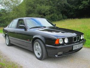 Image 8/18 of BMW M5 (1992)