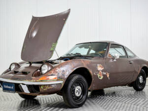 Image 33/50 of Opel GT&#x2F;J 1900 (1971)