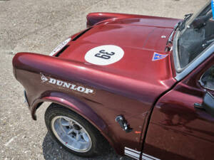 Image 42/50 of Ford Anglia (1965)