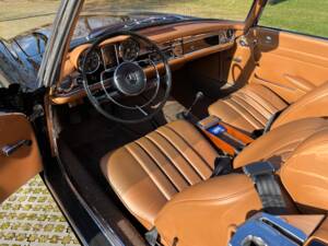 Image 9/29 of Mercedes-Benz 230 SL (1965)