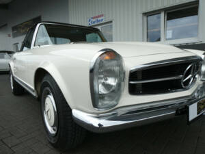 Bild 21/30 von Mercedes-Benz 280 SL (1970)