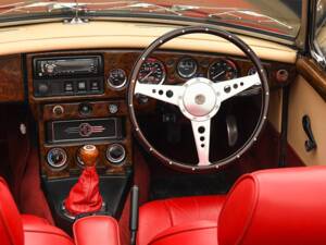 Bild 37/47 von MG MGB (1979)