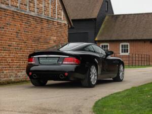 Image 48/50 de Aston Martin V12 Vanquish S (2007)