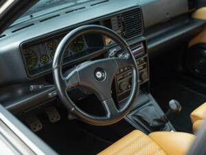 Image 48/50 de Lancia Delta HF Integrale 16V (1992)