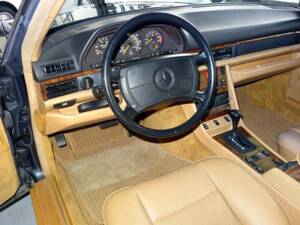 Bild 8/19 von Mercedes-Benz 560 SEC (1991)