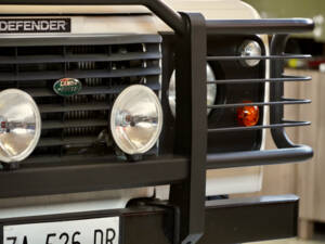 Image 8/17 of Land Rover Defender 90 (1996)