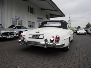 Image 4/36 of Mercedes-Benz 190 SL (1962)