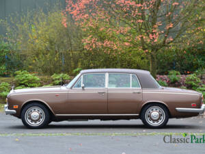 Image 2/50 of Rolls-Royce Silver Shadow I (1973)