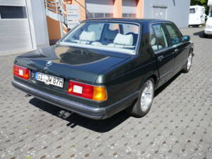 Afbeelding 4/10 van BMW 735i (1986)