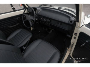 Bild 8/27 von Volkswagen Käfer 1303 LS (1974)