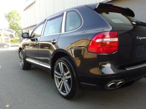 Image 29/93 of Porsche Cayenne Turbo (2007)
