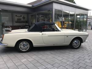 Image 5/33 of FIAT 1200 Convertible (1961)