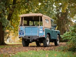 Image 21/50 of Land Rover 88 (1976)