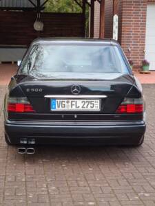 Bild 2/26 von Mercedes-Benz E 500 Limited (1994)