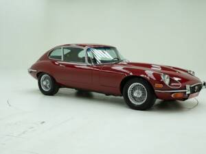 Image 3/15 of Jaguar Type E V12 (2+2) (1973)