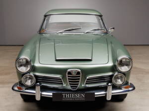 Imagen 3/38 de Alfa Romeo 2600 Spider (1962)