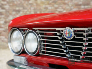 Afbeelding 37/50 van Alfa Romeo Giulia 1300 GT Junior (1975)