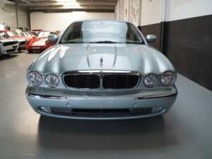 Immagine 29/50 di Jaguar XJ 8 4.2 (2004)