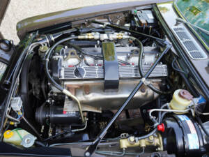 Bild 4/50 von Jaguar XJ 6 L 4.2 (1975)