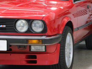 Image 3/26 de BMW 325e (1987)