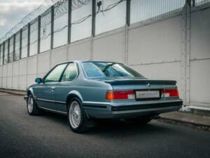 Image 5/61 of BMW 635 CSi (1989)