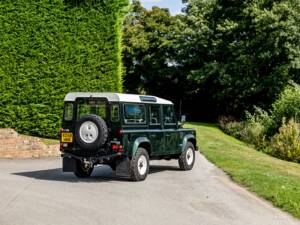 Immagine 36/42 di Land Rover Defender 110 Td5 (2000)