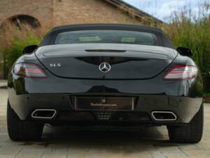 Image 8/50 of Mercedes-Benz SLS AMG Roadster (2011)