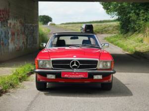 Image 6/27 of Mercedes-Benz 560 SL (1986)