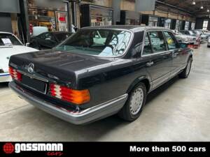 Image 4/10 de Mercedes-Benz 560 SEL (1990)