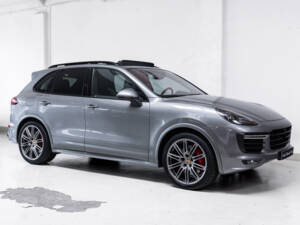 Bild 3/39 von Porsche Cayenne GTS (2016)