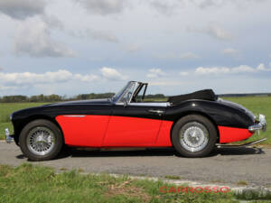 Imagen 5/43 de Austin-Healey 3000 Mk II (BJ7) (1963)