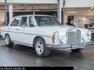 Imagen 7/15 de Mercedes-Benz 280 SE 3,5 (1971)