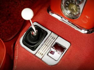 Image 17/24 of Chevrolet Corvette (1959)