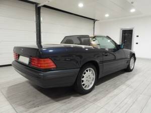 Image 4/14 of Mercedes-Benz SL 320 (1996)