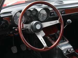 Image 75/100 de Alfa Romeo Giulia 1600 GT Junior (1976)