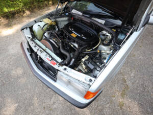 Immagine 20/100 di Mercedes-Benz 190 E 2.3 (1992)