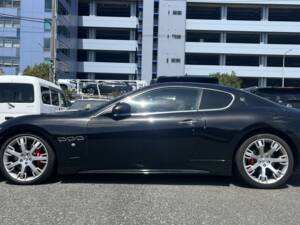 Image 2/39 de Maserati GranTurismo S (2010)