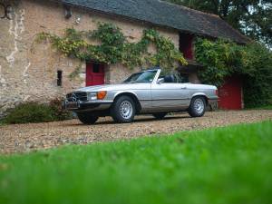 Image 6/25 of Mercedes-Benz 350 SL (1974)