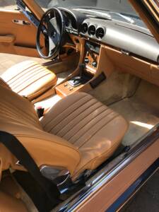 Image 27/53 de Mercedes-Benz 380 SL (1988)
