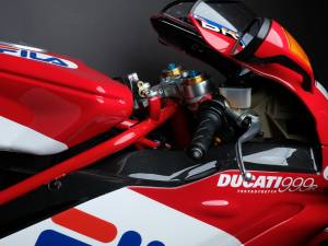 Image 11/11 de Ducati DUMMY (2004)