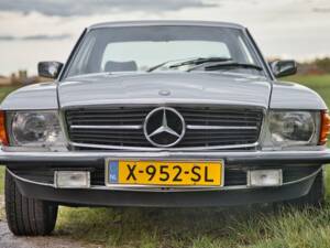 Image 2/6 of Mercedes-Benz 500 SLC (1981)