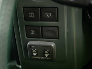 Image 26/50 of Land Rover Defender 110 Works V8 (2011)