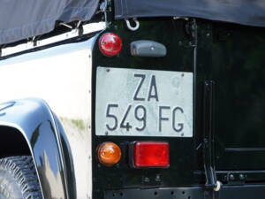 Bild 38/97 von Land Rover Defender 90 Td5 (2000)