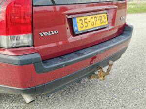 Image 6/32 of Volvo V 70 2.4 (2001)