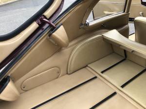 Image 38/48 of Jaguar E-Type (2+2) (1968)