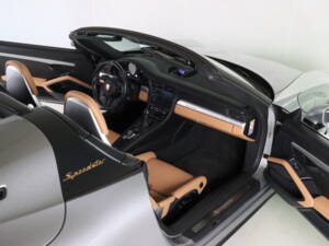 Image 8/20 of Porsche 911 Speedster (2019)