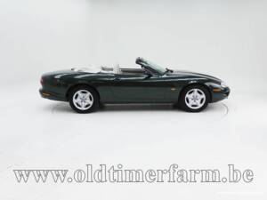 Image 6/15 de Jaguar XK8 4.0 (1998)