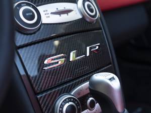 Image 26/37 of Mercedes-Benz SLR McLaren (2008)